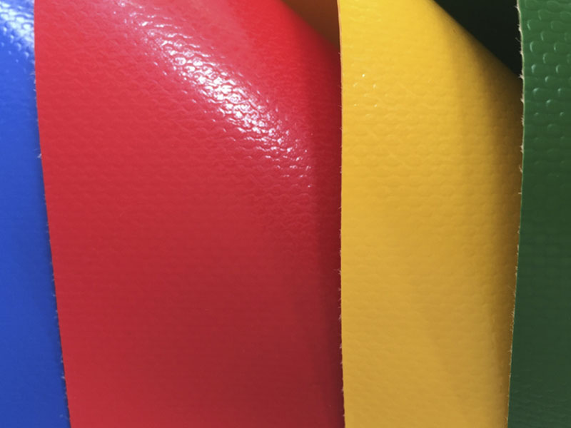 1050GSM 1000D30X32 彩色膜结构 PVC 涂层聚酯织物